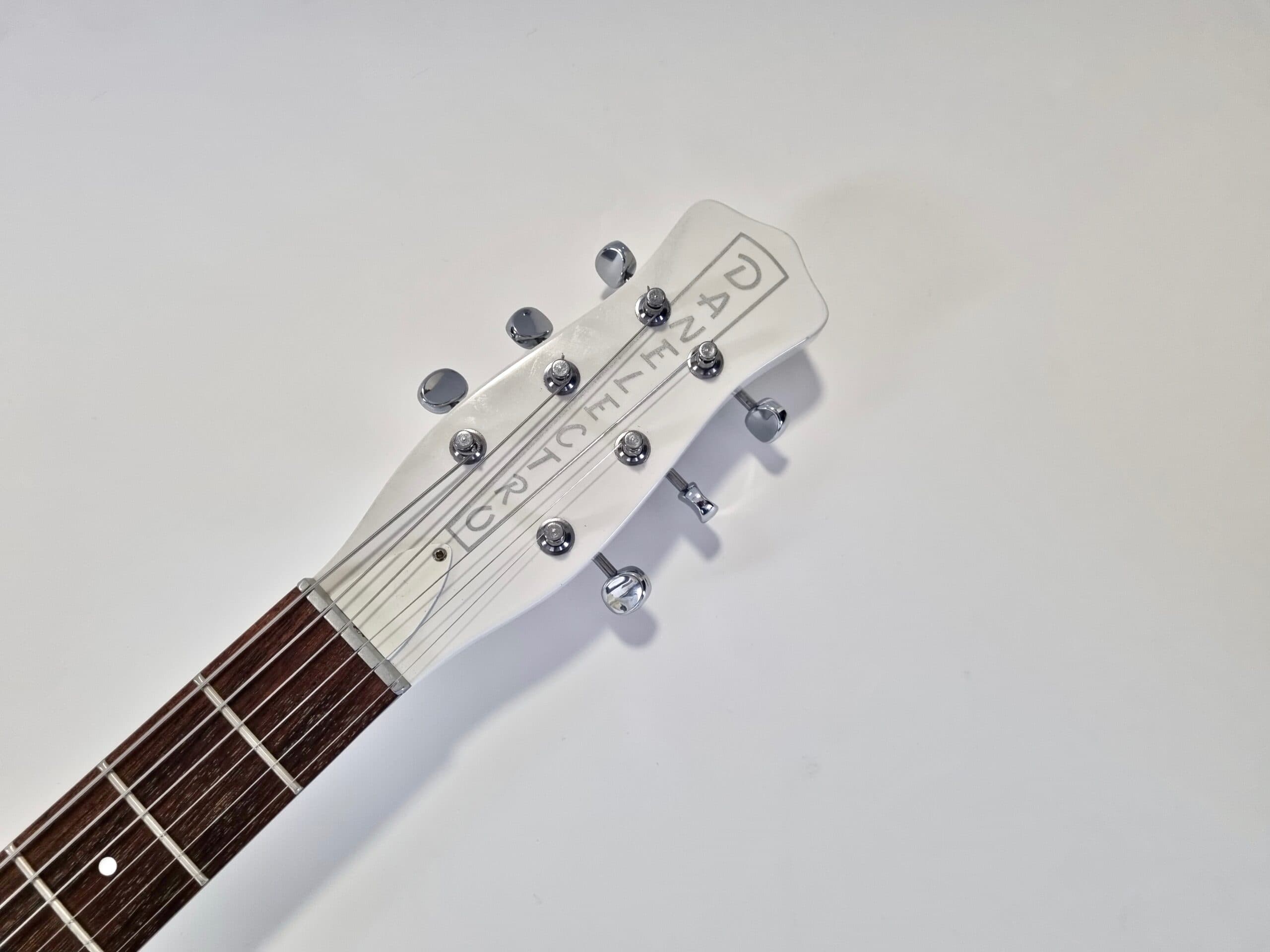 Danelectro DC-59M NOS Outta Sight White - Thumbnail 2