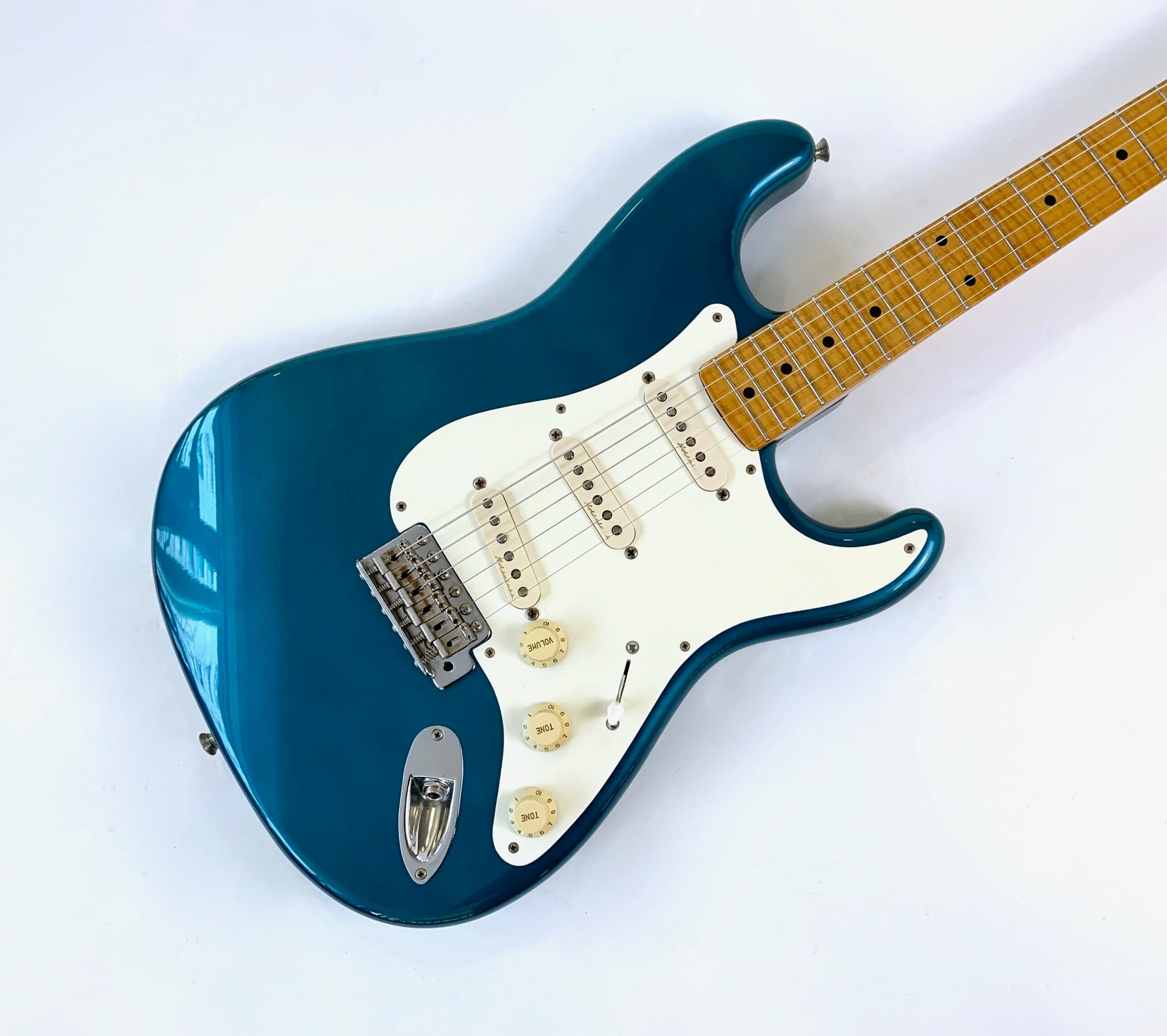 Fender Stratocaster ST-57 made in Japan 40th Anniversary 1994 Lake Placid Blue - Thumbnail 3