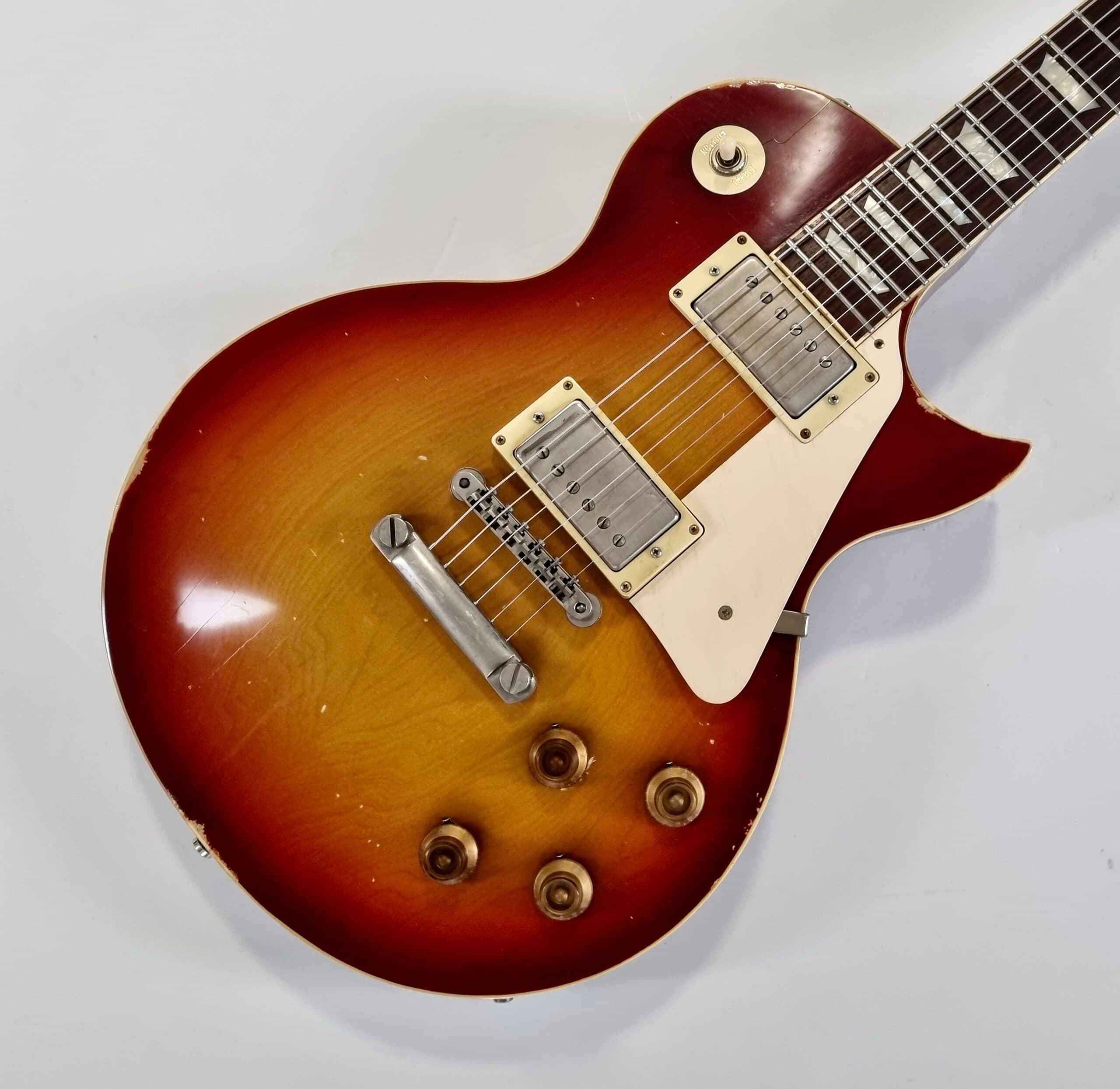 FGN Master Relic Les Paul 2011 Siggi Braun #024 Aged Cherry Burst - Thumbnail 3