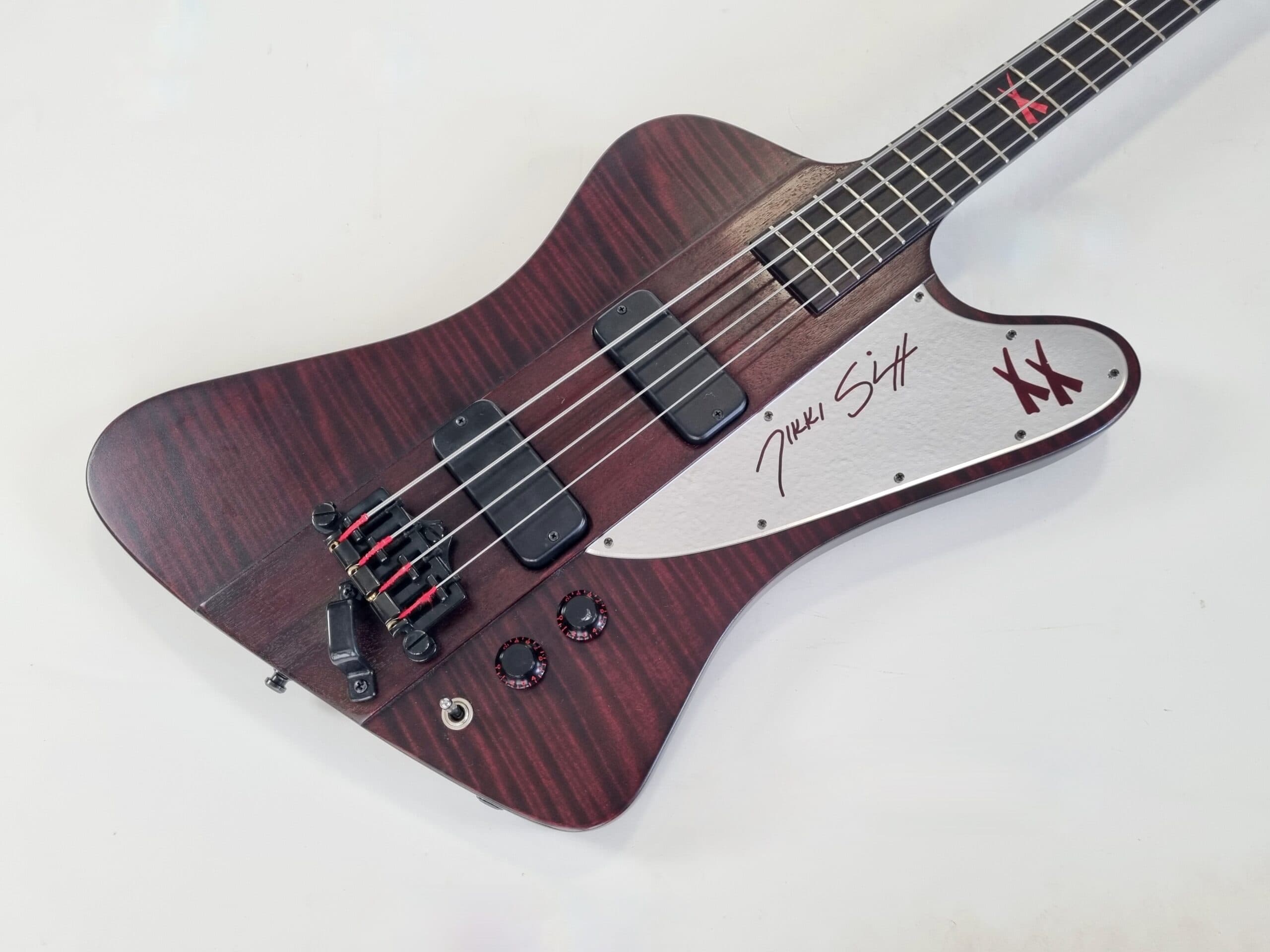 Gibson Thunderbird IV Nikki Sixx Signature 2009 Satin Red - Thumbnail 3