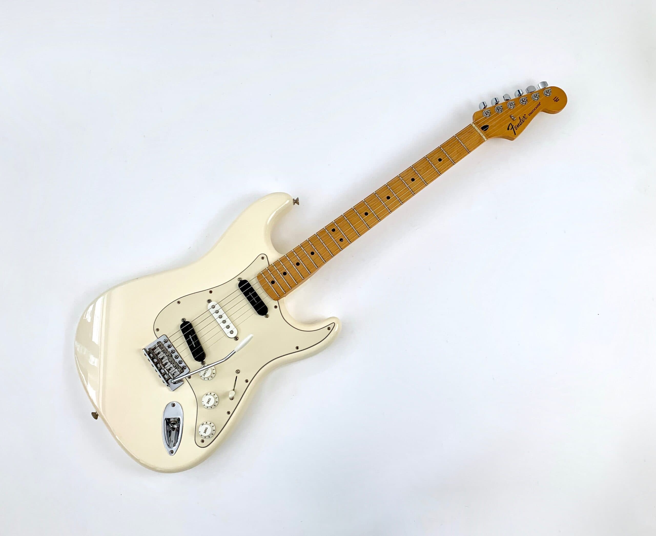 Fender Stratocaster Mexican Standard 2009 Artic White - Image 1