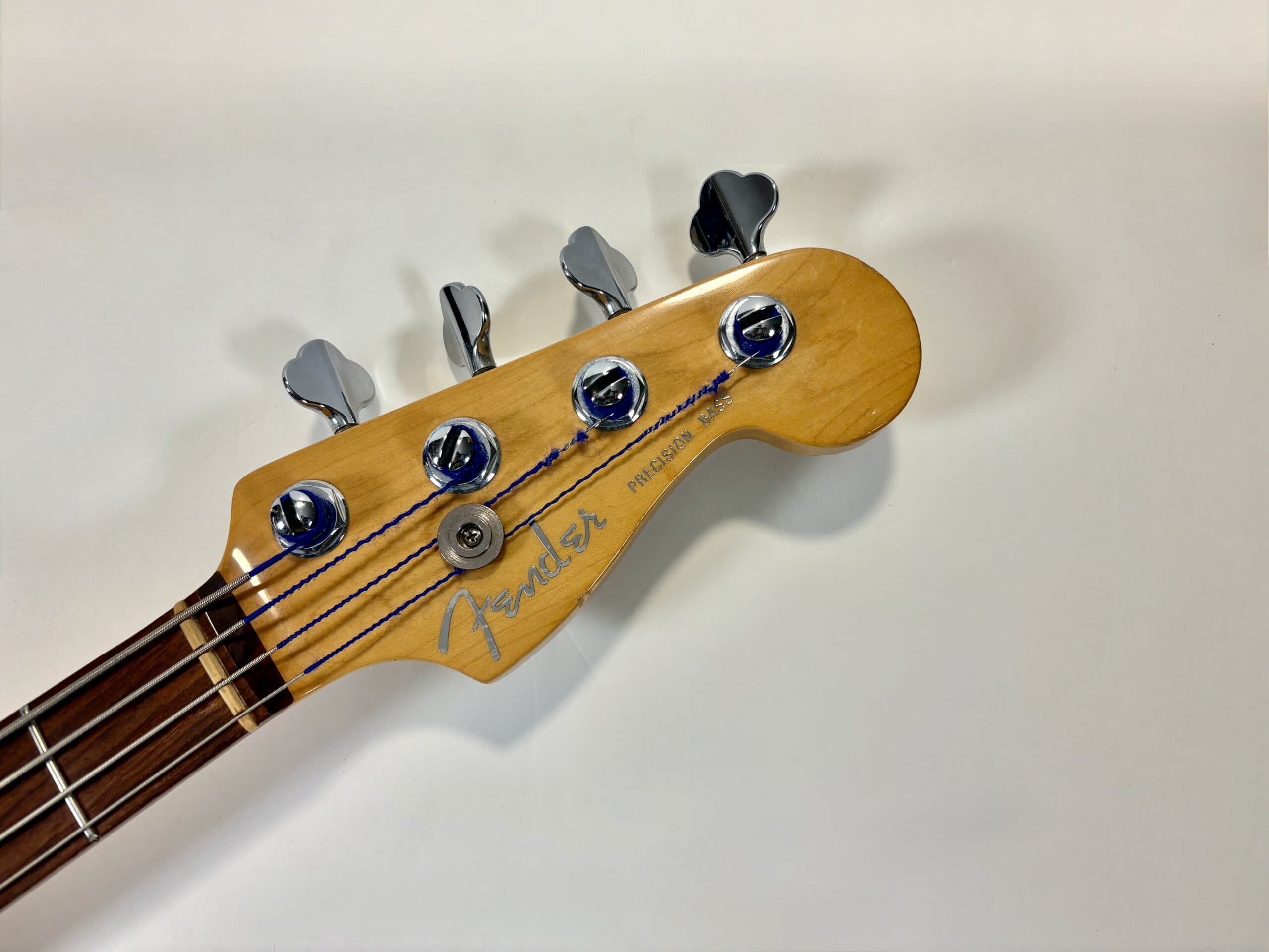 Fender Precision Bass American Deluxe 2000 Black - Thumbnail 2