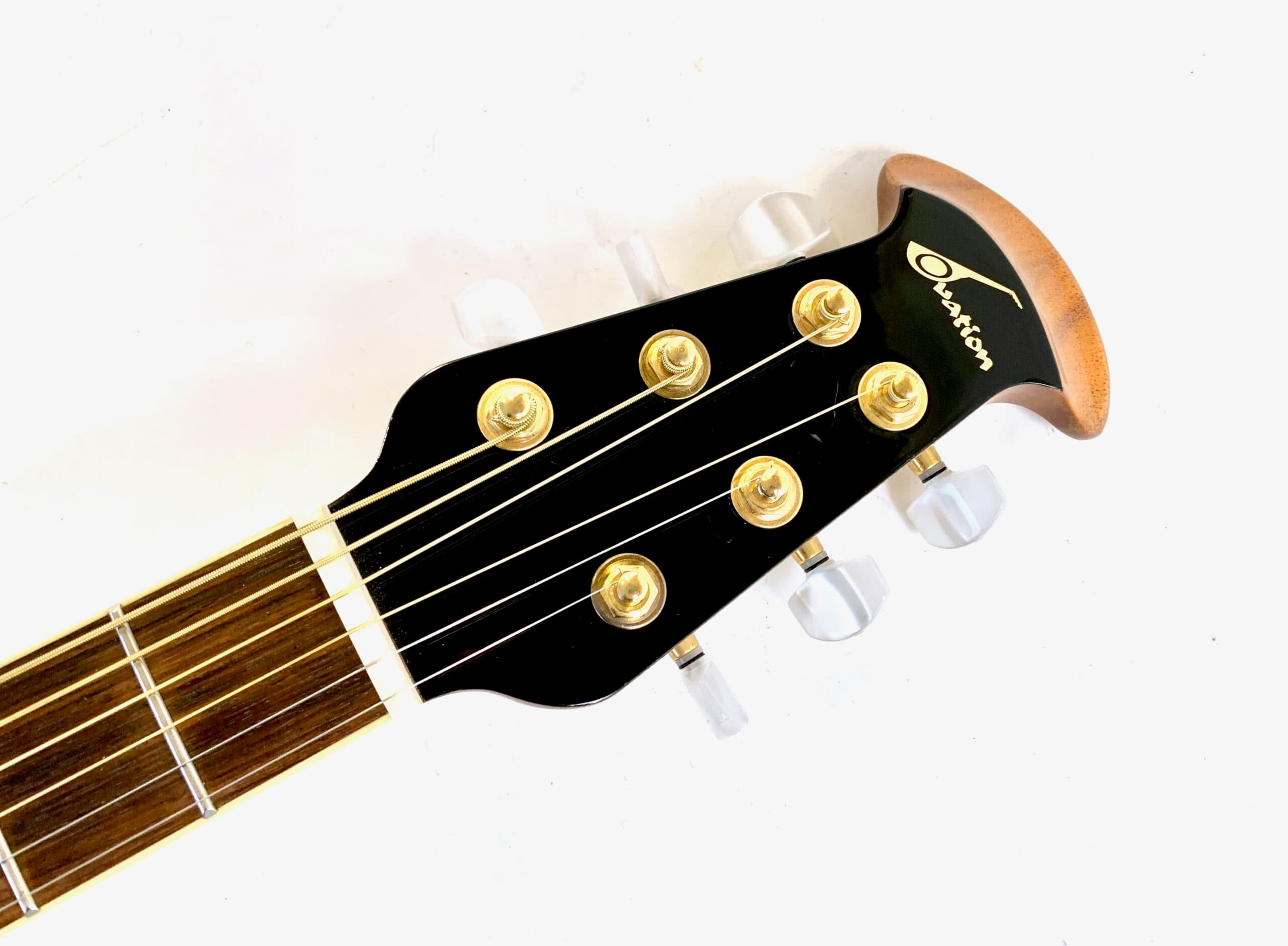 Ovation Celebrity Deluxe CDX44 Transparent Blueburst - Thumbnail 2