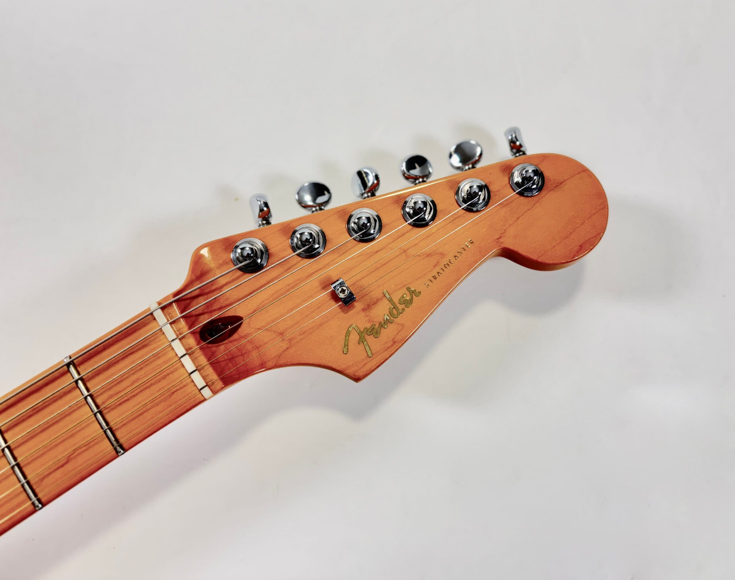 Fender Stratocaster American Ultra HSS 2023 Arctic Pearl - Thumbnail 2