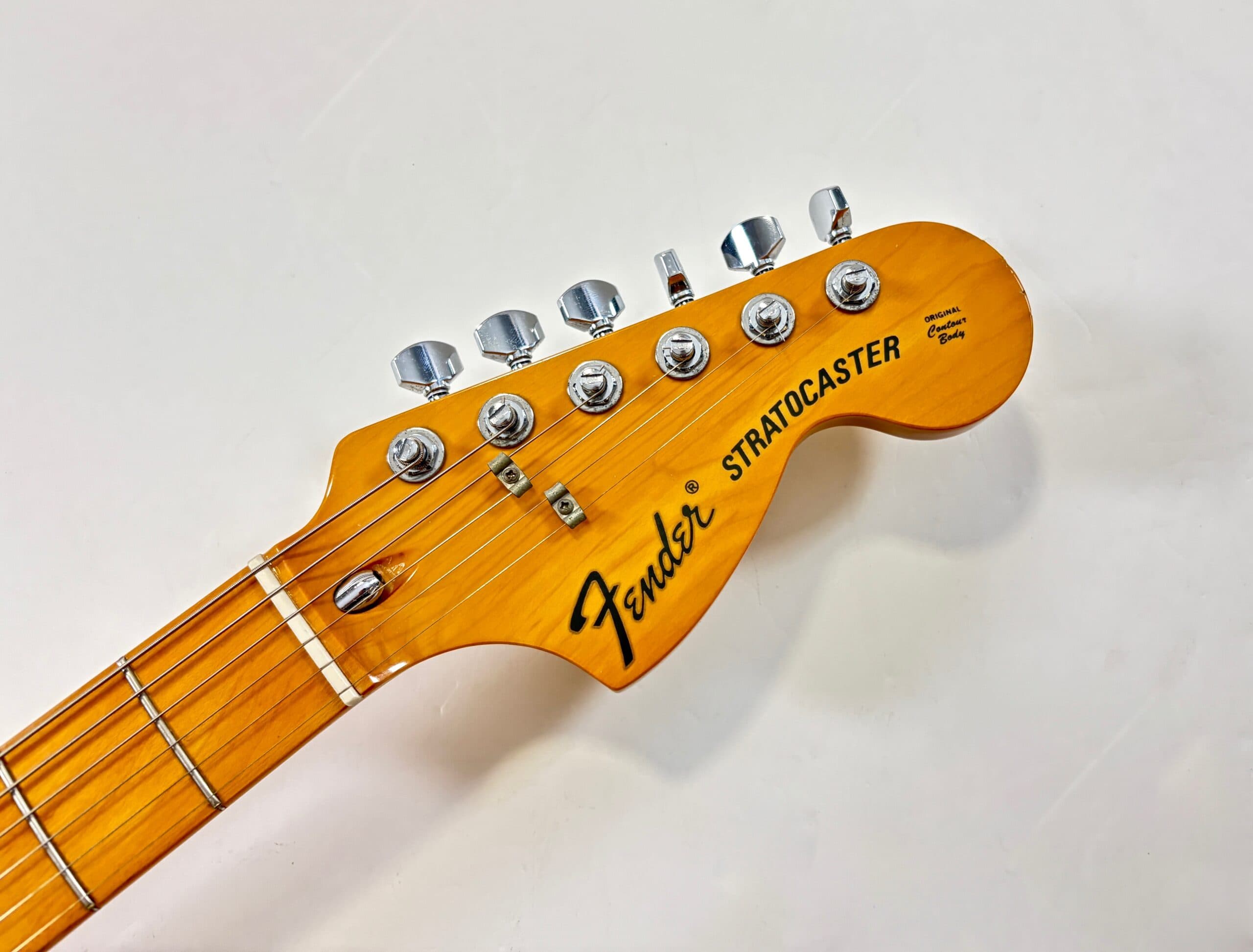 Fender Stratocaster ST-72 Vintage White 1993-1994 made in Japan - Thumbnail 2