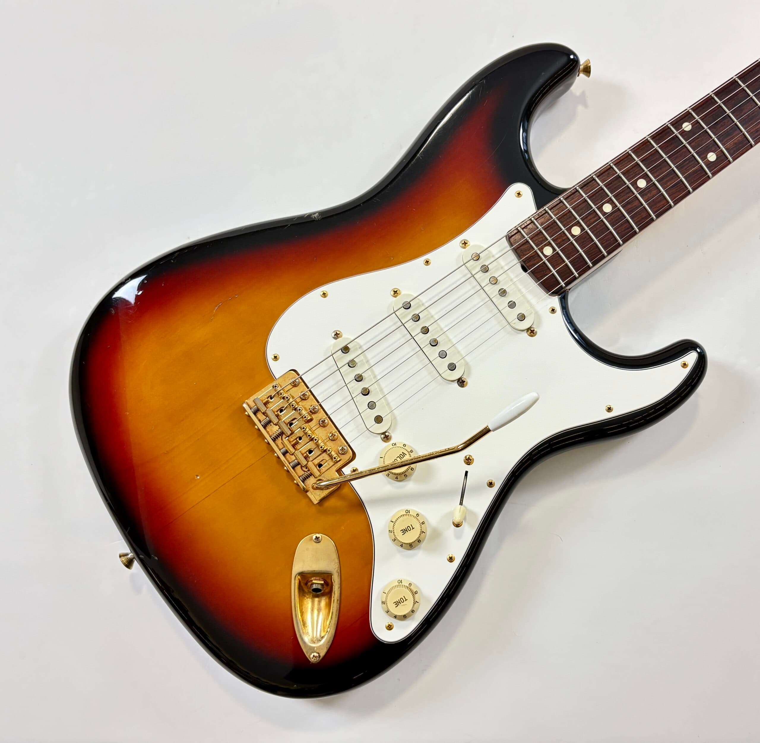 Fender Stratocaster ST-62 made in Japan 1993-1994 Sunburst - Thumbnail 3