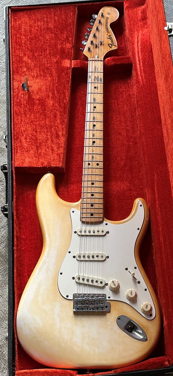 1973 Fender Stratocaster White Original Finish Black Bottom Pickups - Thumbnail 3