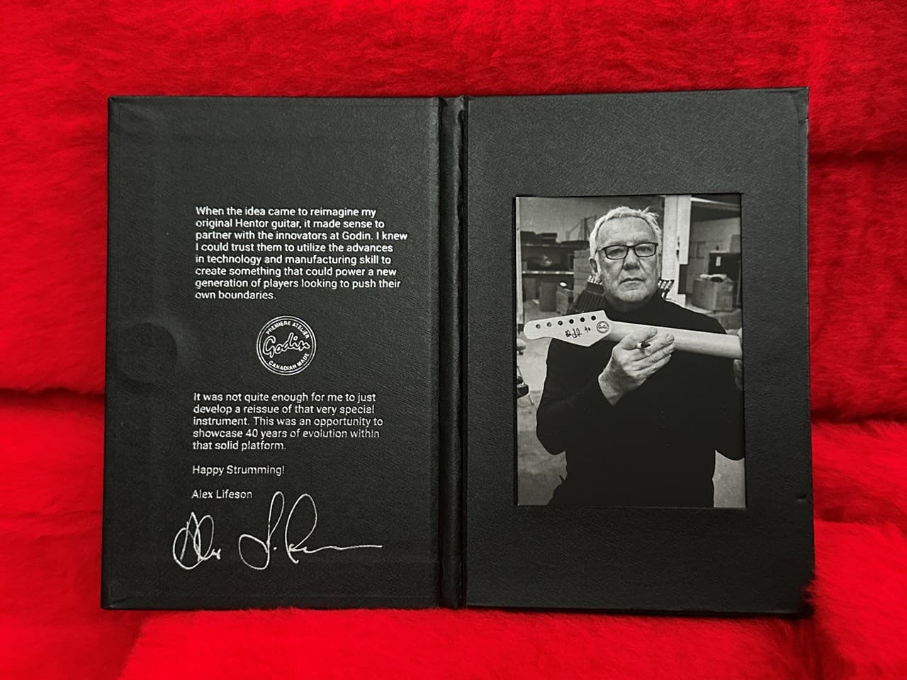 Lerxst Limelight Alex Lifeson Handsigned #40 Cream Limited Edition - Thumbnail 3